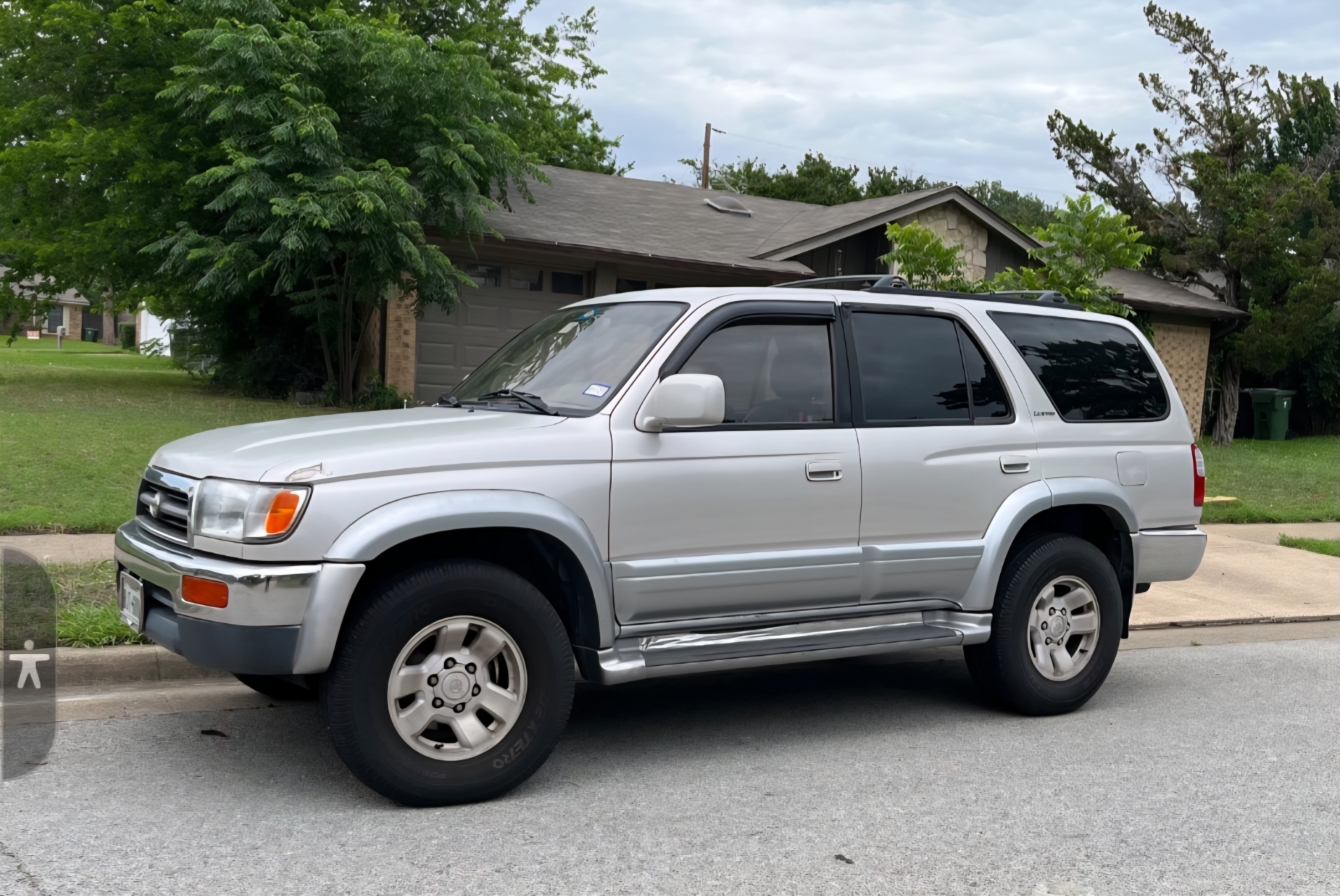 Used 1997 Toyota 4Runner Limited AWD/4WD image 1