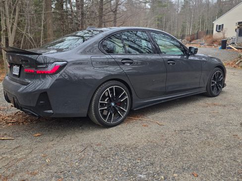 Used 2023 BMW M340i xDrive M340i xDrive Sedan 4D w/ Premium Package image 4