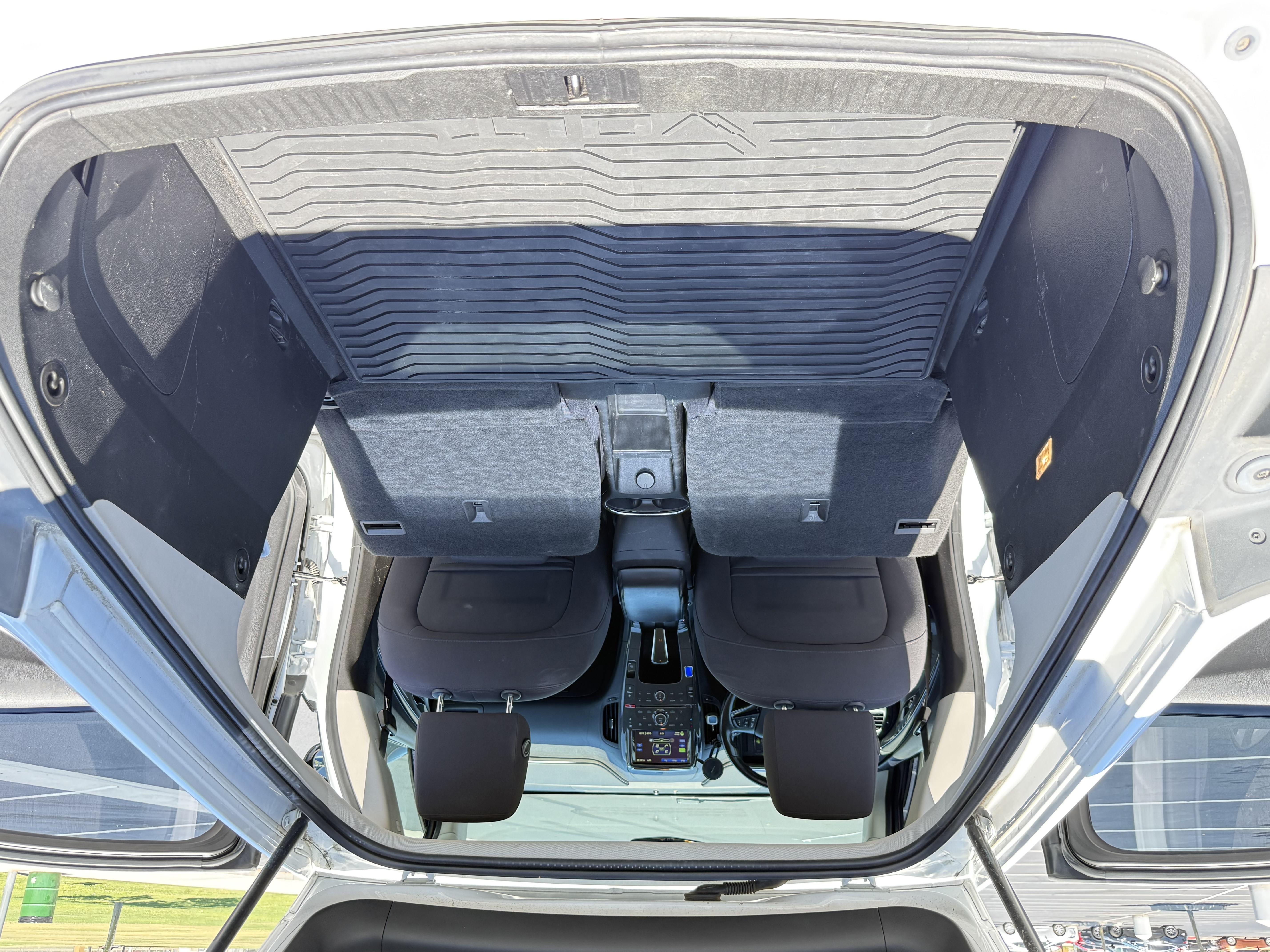 Used 2014 Chevrolet Volt FWD image 16