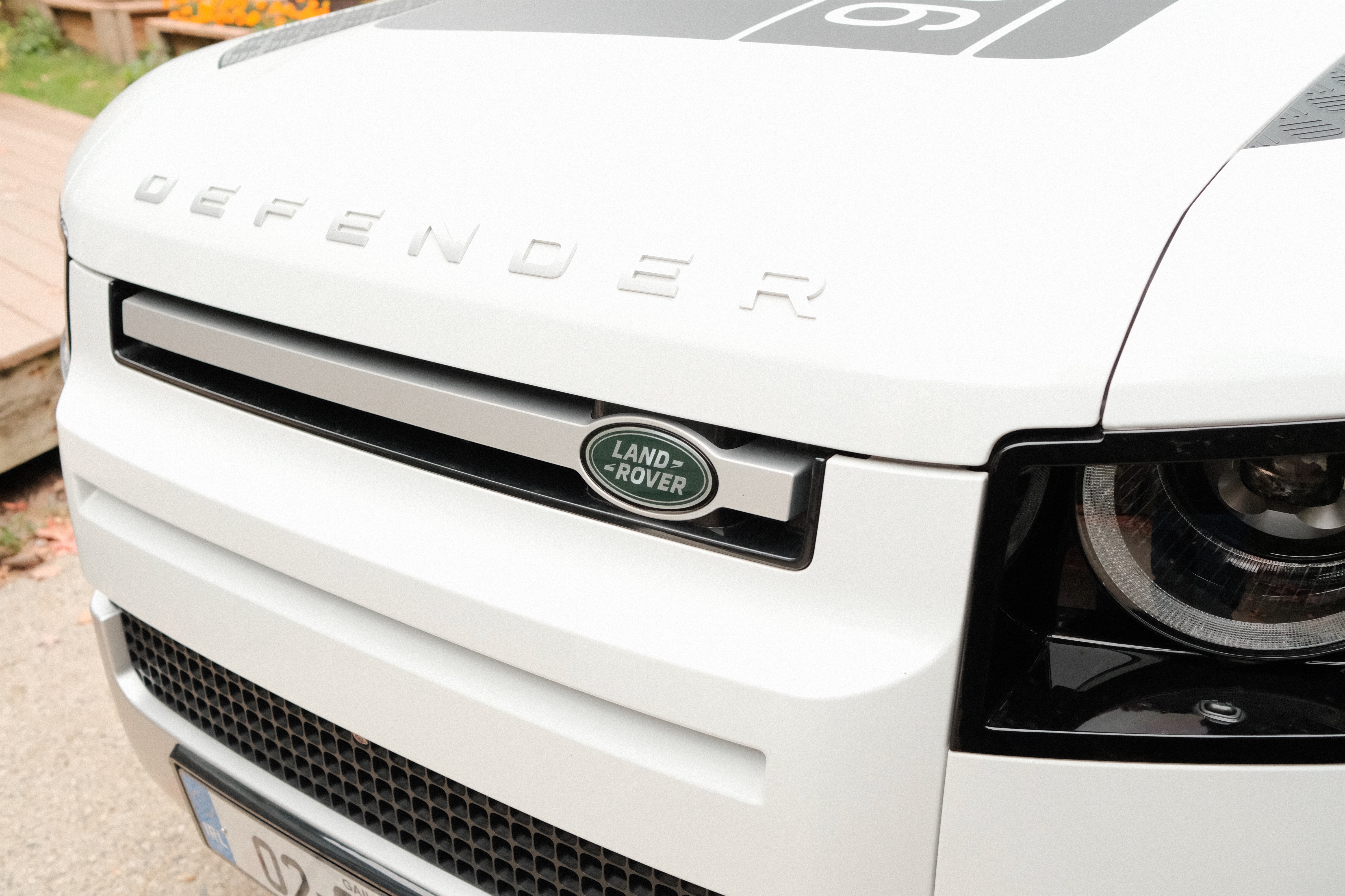 Used 2025 Land Rover Defender 90 S AWD/4WD image 4