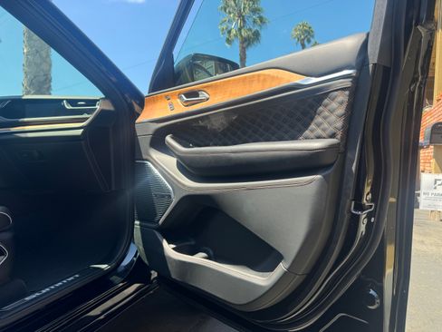 Used 2023 Jeep Grand Cherokee Summit image 16