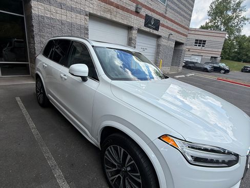 Used 2020 Volvo XC90 T5 Momentum w/ Protection Package Premier AWD/4WD image 4