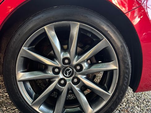 Used 2018 MAZDA MAZDA3 Touring FWD image 12