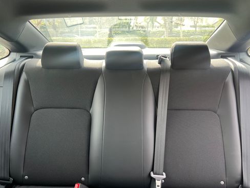 Used 2023 Honda Civic Sport image 5