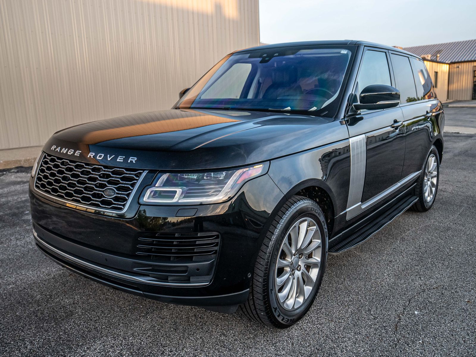 Used 2019 Land Rover Range Rover HSE AWD/4WD image 1