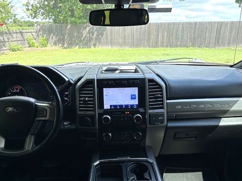 Used 2020 Ford F350 Platinum AWD/4WD image 8