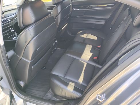 Used 2012 BMW 750i image 12