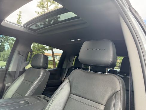 Used 2022 GMC Sierra 1500 Denali w/ Denali Reserve Package image 12