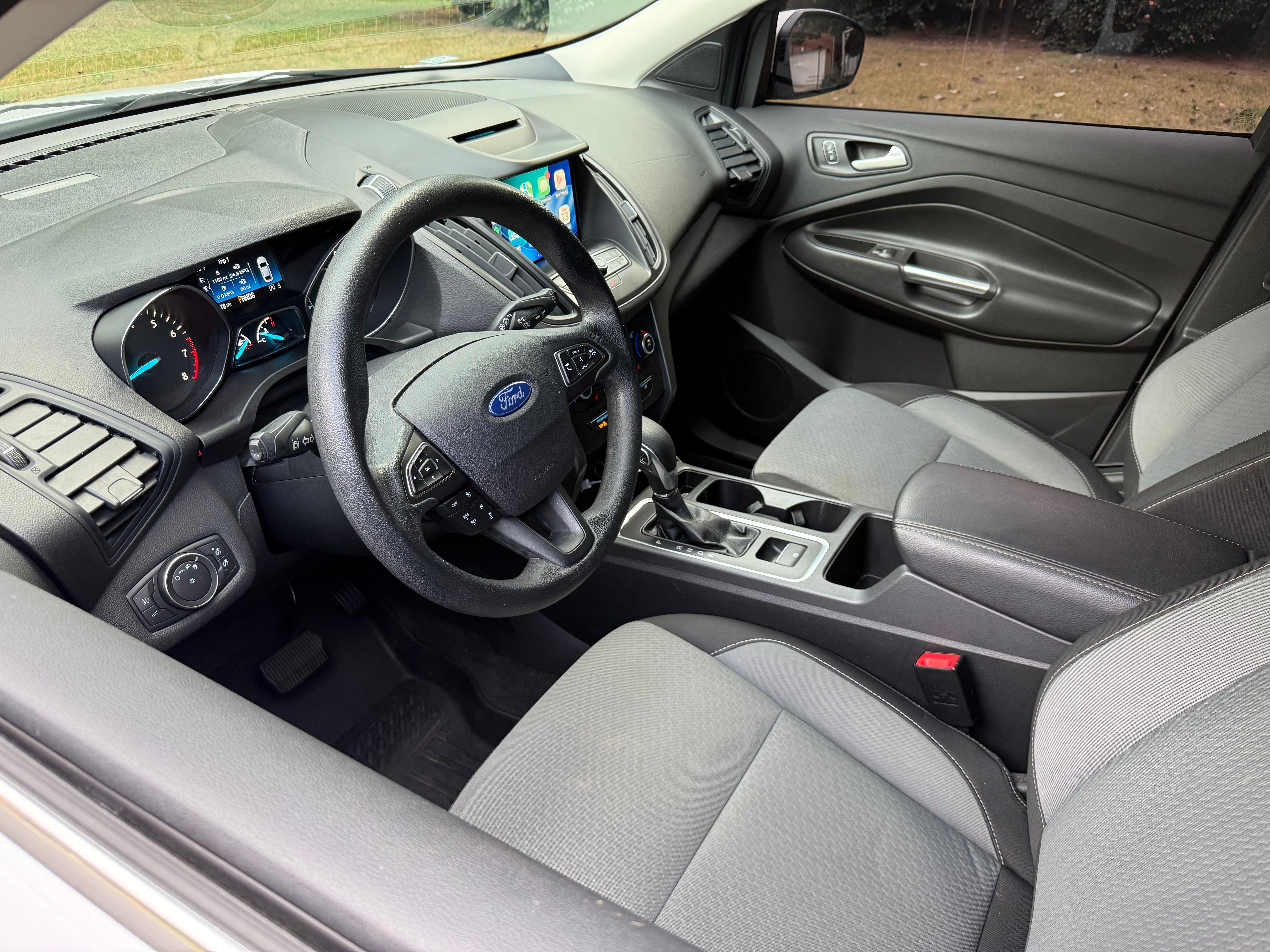 Used 2018 Ford Escape SE w/ Ford Safe & Smart Package FWD image 5
