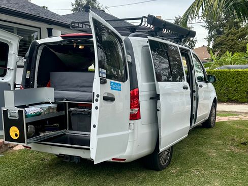 Used 2019 Mercedes-Benz Metris image 6