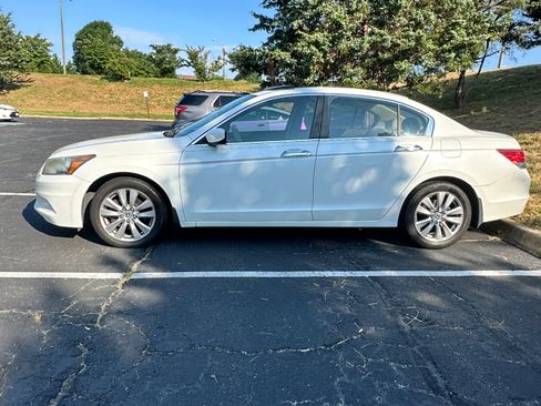 Used 2011 Honda Accord EX-L image 10