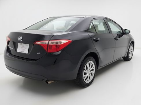 Used 2017 Toyota Corolla LE image 10