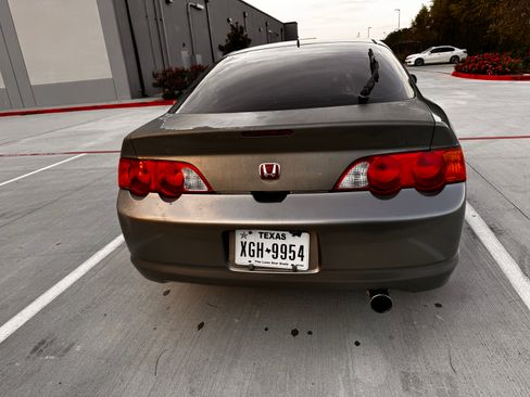 Used 2003 Acura RSX Sport Coupe 2D image 2