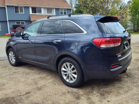 Used 2018 Kia Sorento AWD image 5