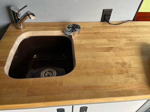 Used 2021 Mercedes-Benz Sprinter 2500 image 4