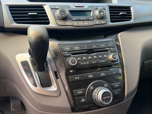 Used 2012 Honda Odyssey Touring image 12
