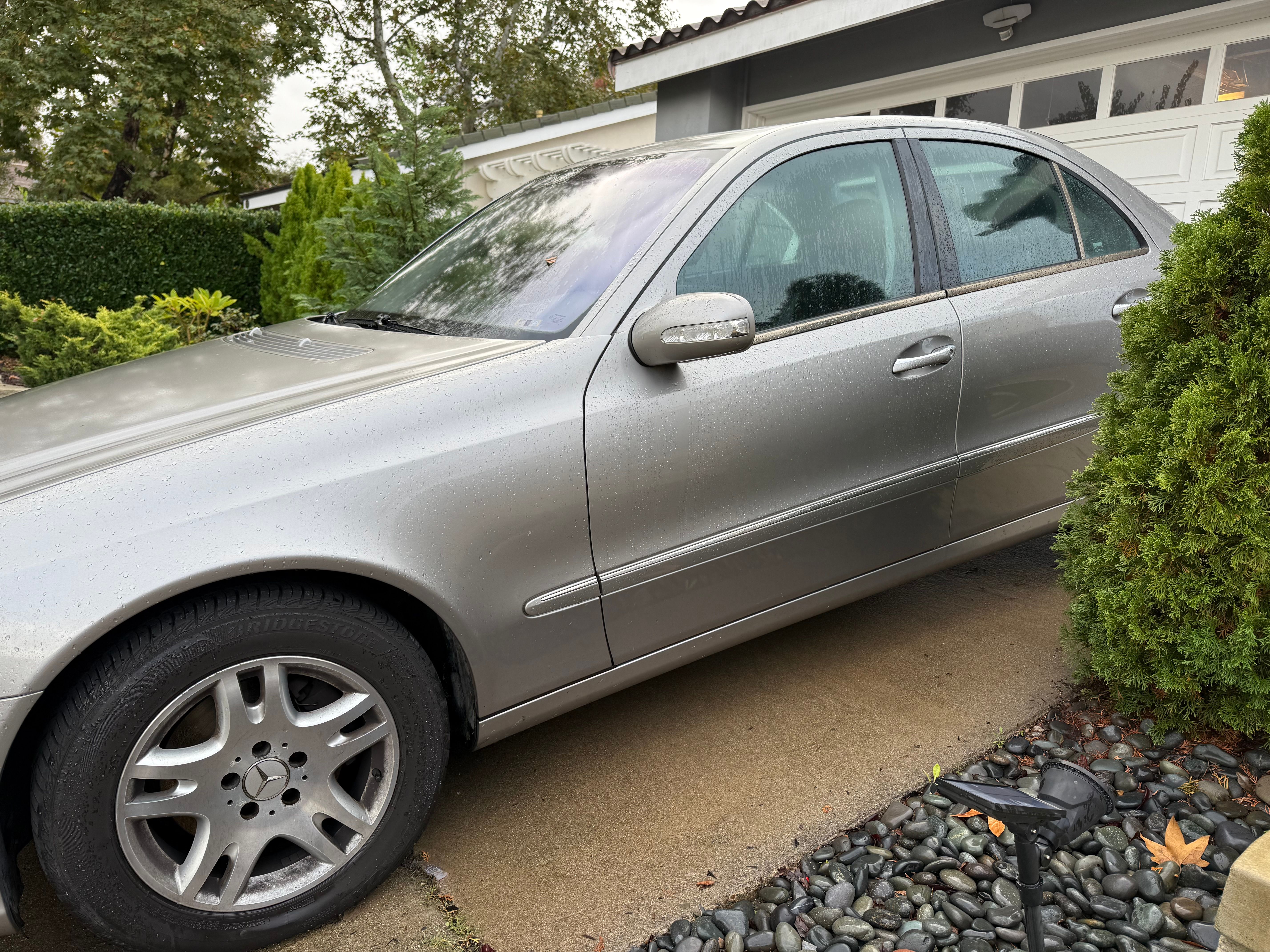 Used 2005 Mercedes-Benz E 320 4MATIC Sedan image 2