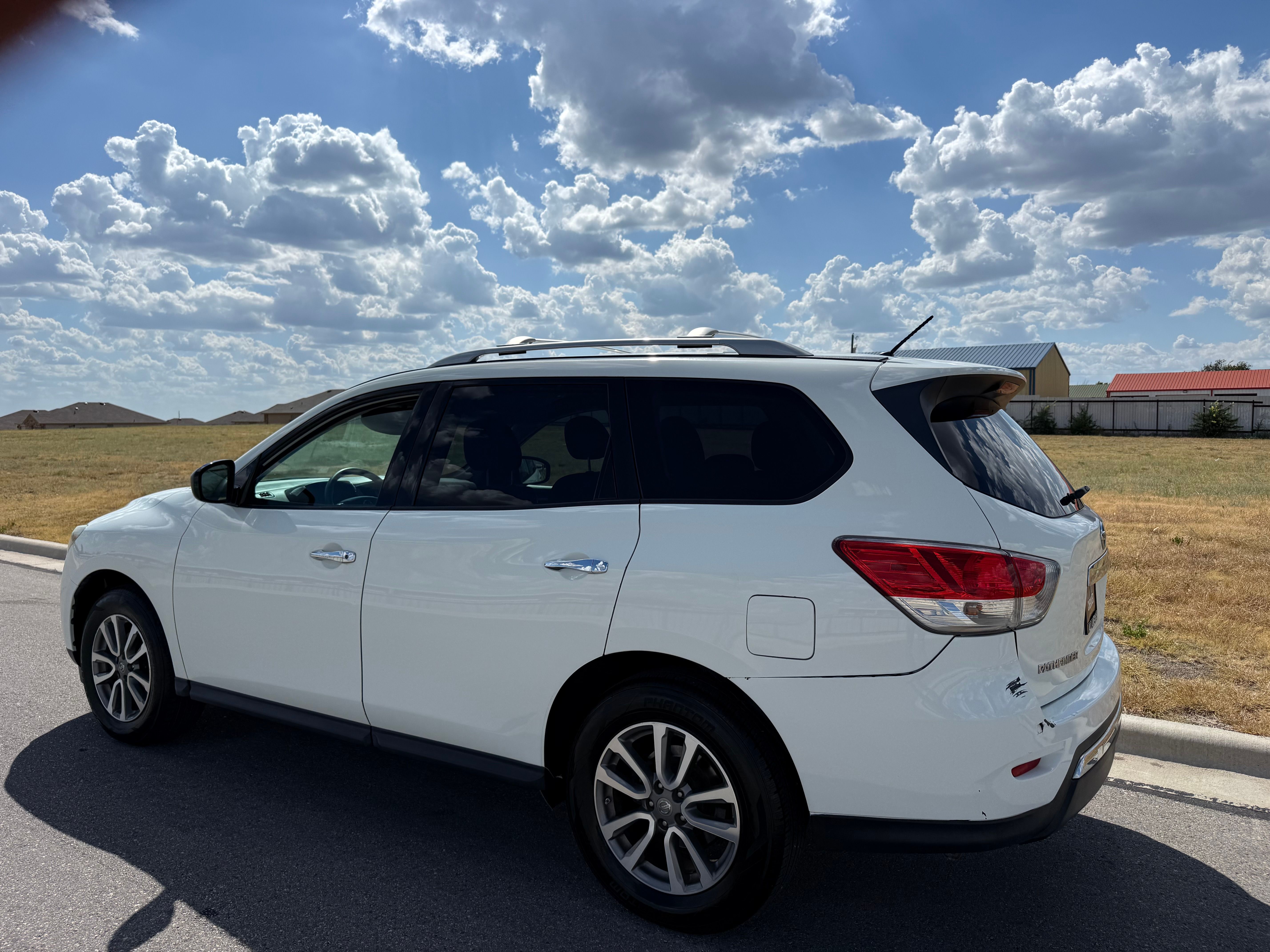 Used 2016 Nissan Pathfinder S FWD image 4