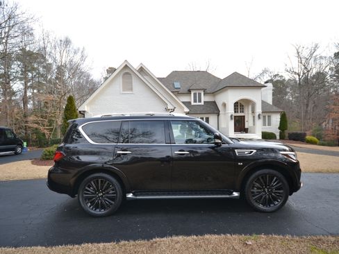 Used 2019 INFINITI QX80 Limited w/ All-Season Package image 6