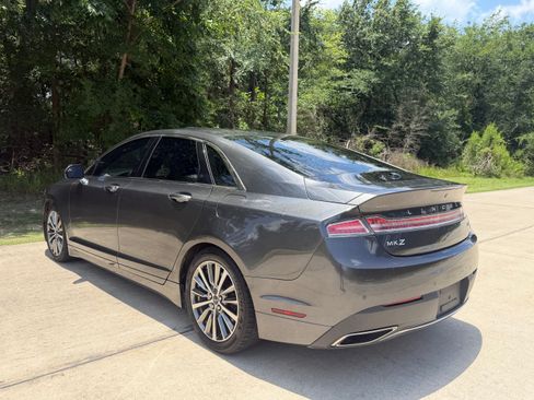 Used 2017 Lincoln MKZ Premiere FWD image 4