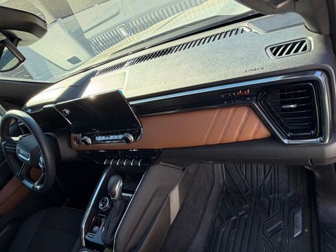 Used 2026 GMC Canyon AT4 w/ Nightfall Essentials Package image 8