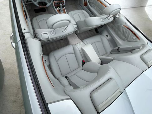 Used 2005 Mercedes-Benz CLK 320 Cabriolet image 9