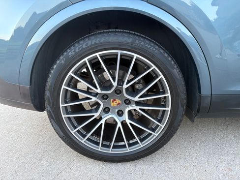 Used 2020 Porsche Cayenne S AWD/4WD image 11