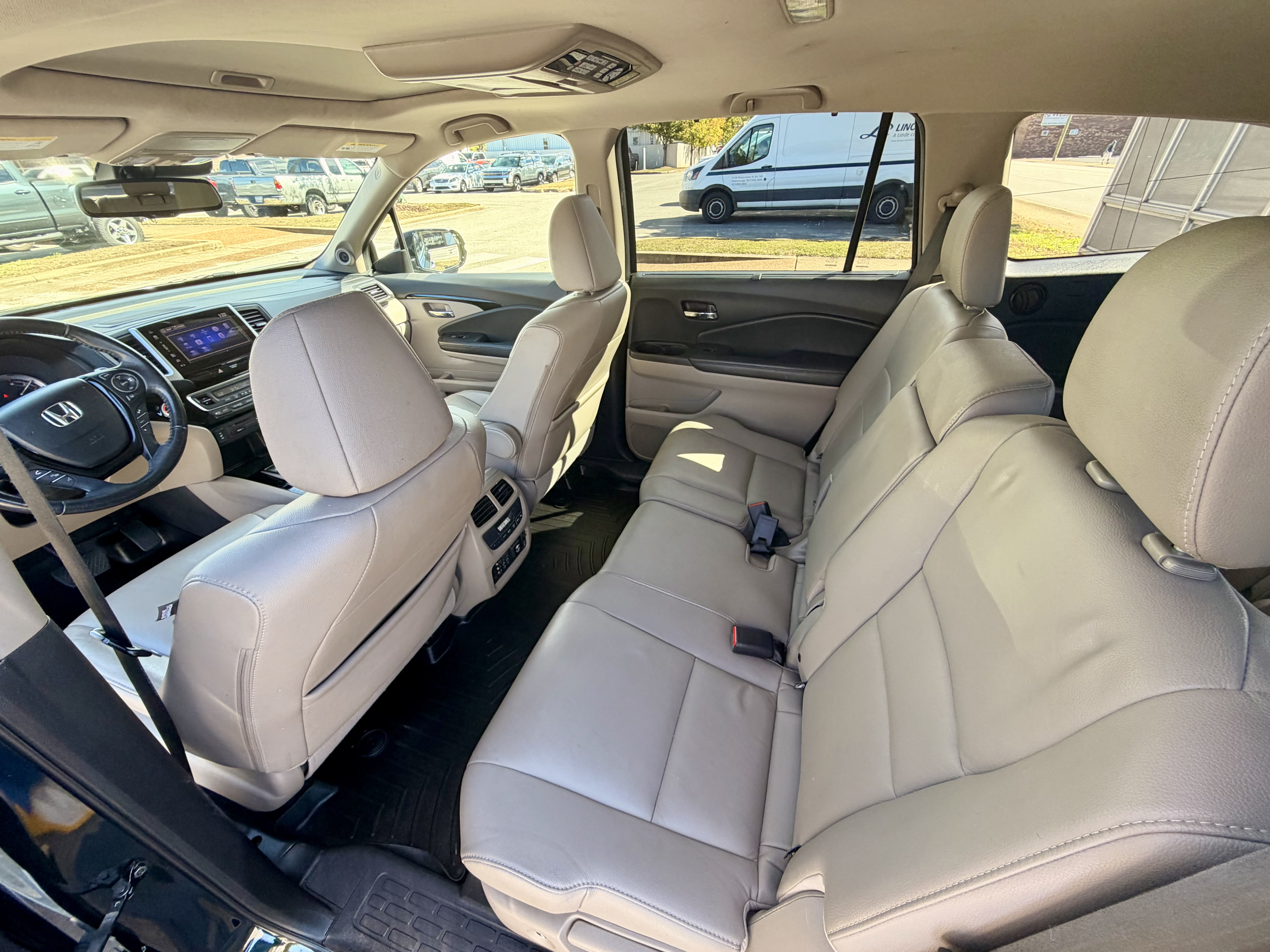 Used 2017 Honda Pilot Touring image 21