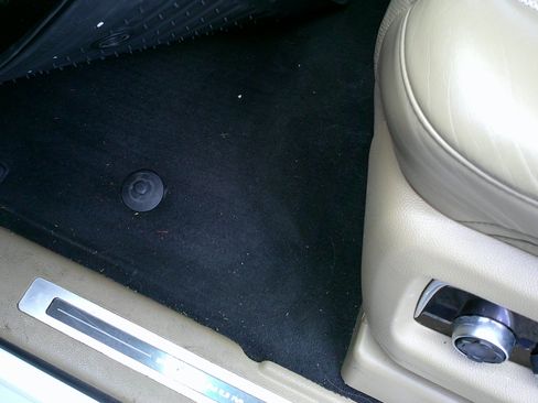 Used 2018 Cadillac Escalade Platinum image 1