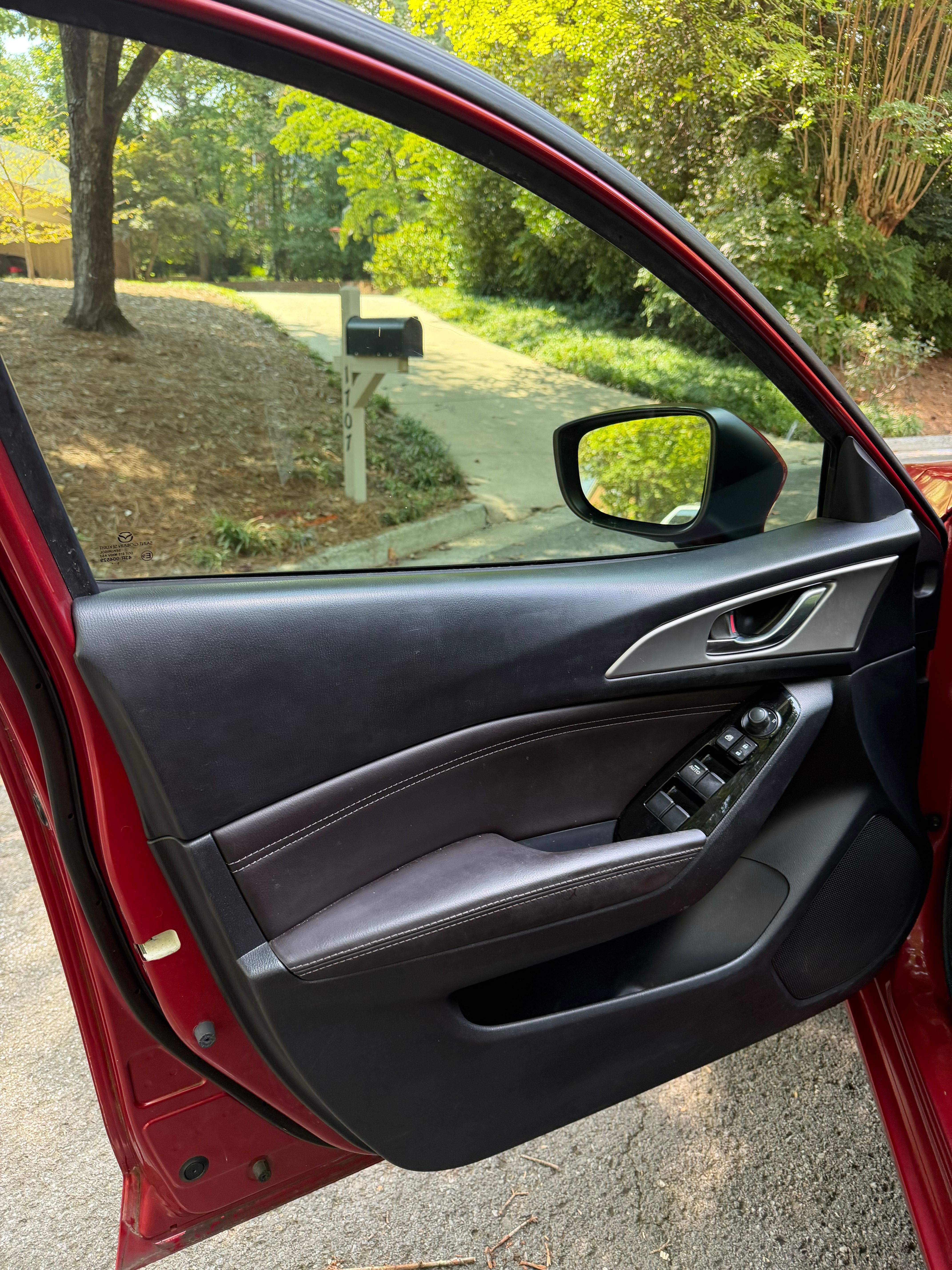Used 2017 MAZDA MAZDA3 Touring FWD image 16
