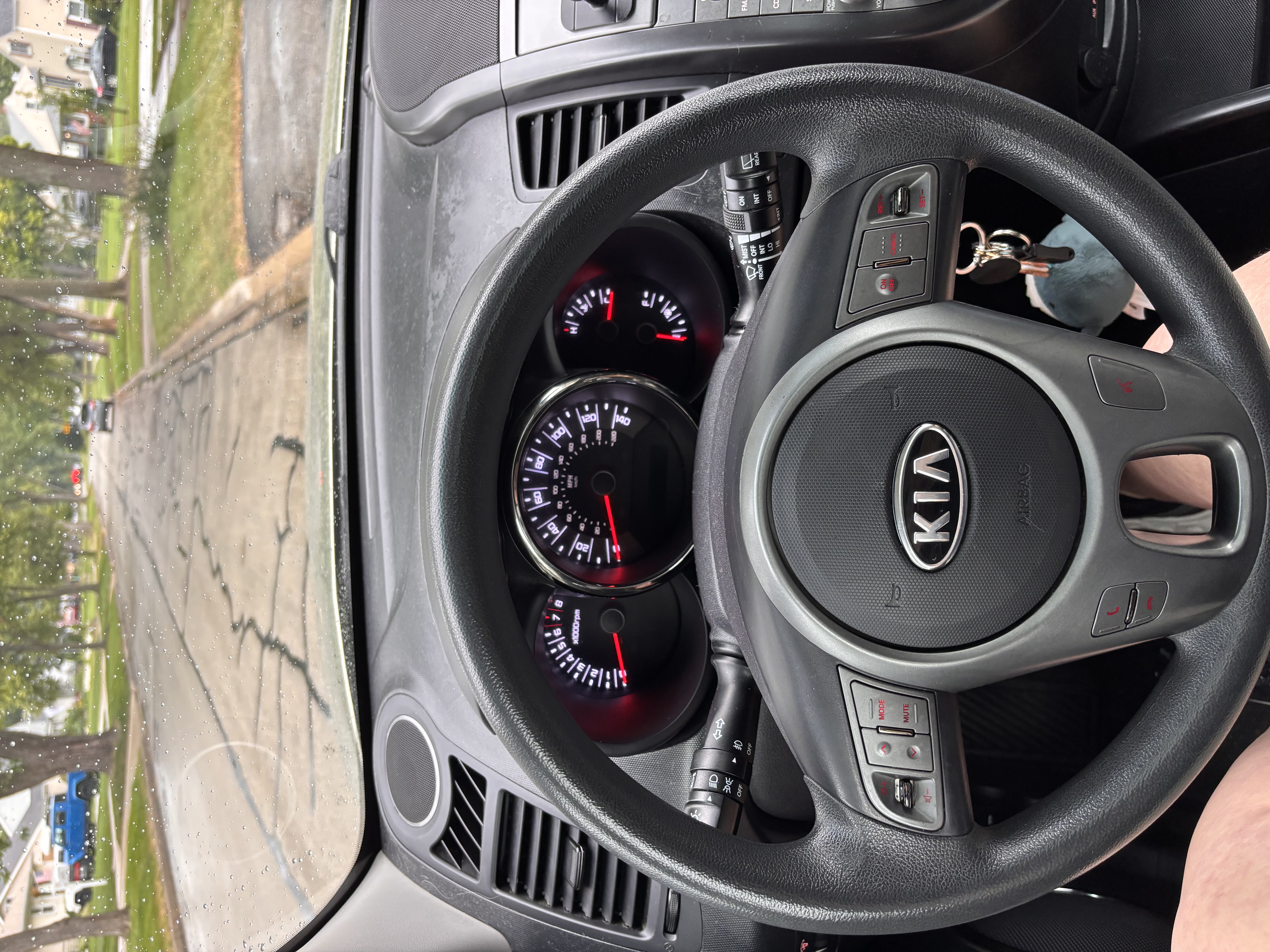 Used 2011 Kia Soul + w/ Audio Pkg FWD image 13