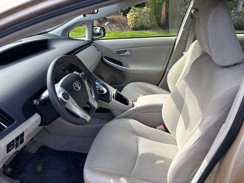 Used 2010 Toyota Prius Five FWD image 9