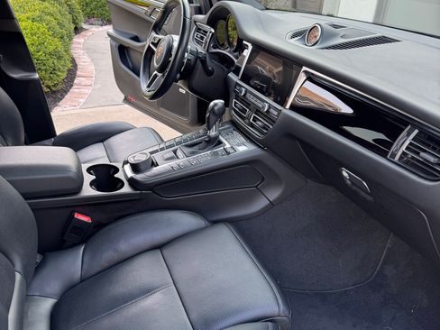 Used 2020 Porsche Macan S AWD/4WD image 13