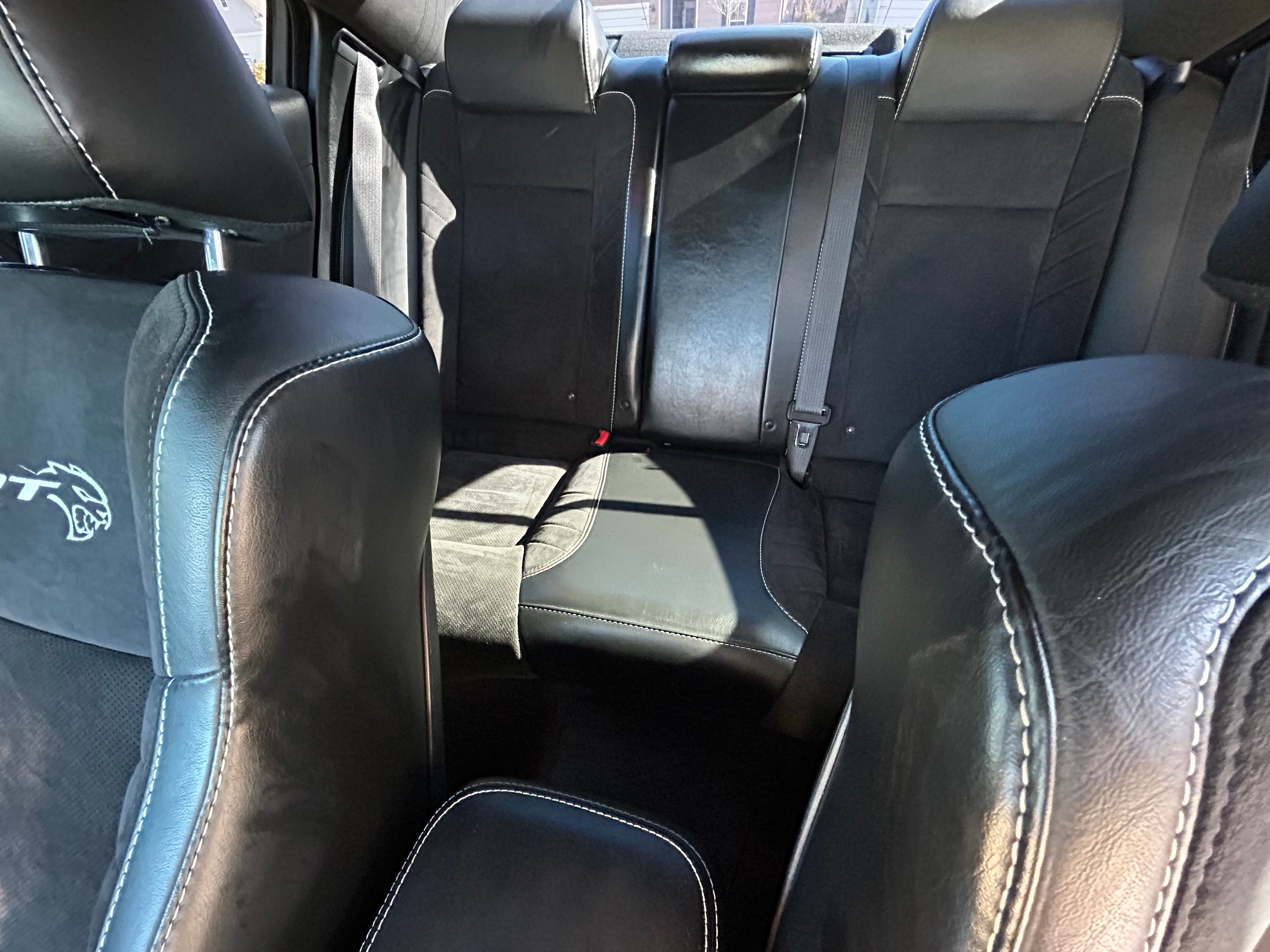 Used 2018 Dodge Charger SRT Hellcat w/ Harman/Kardon Audio Group RWD image 16