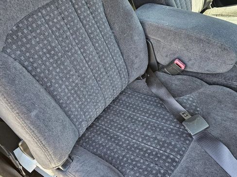 Used 1998 Chevrolet S10 Pickup LS image 18