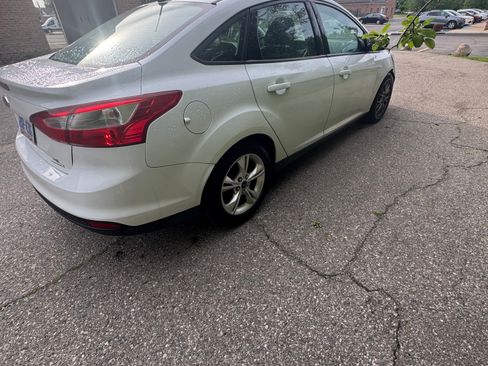 Used 2014 Ford Focus SE FWD image 6