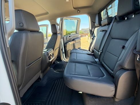 Used 2020 Chevrolet Silverado 3500 LTZ w/ LTZ Plus Package image 9