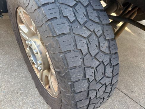 Used 2016 Ford F250 Lariat w/ Chrome Package image 6