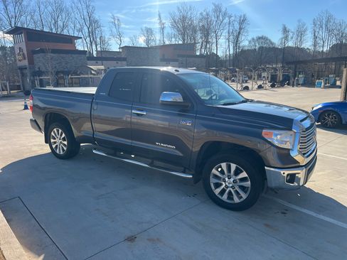 Used 2016 Toyota Tundra Limited w/ Limited Premium Package image 4