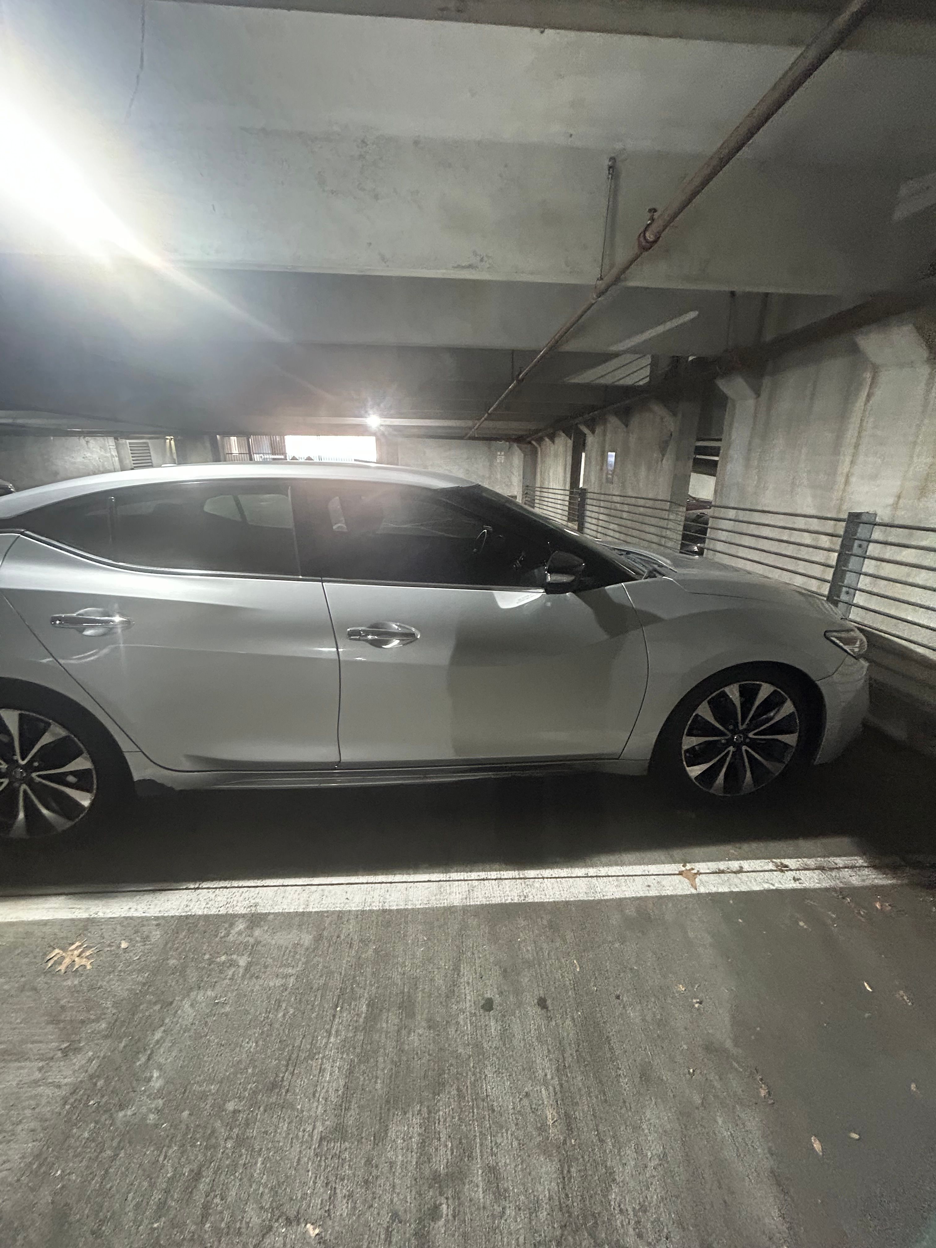 Used 2016 Nissan Maxima SR FWD image 1