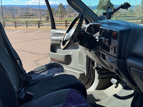 Used 2003 Ford F250 XL image 16