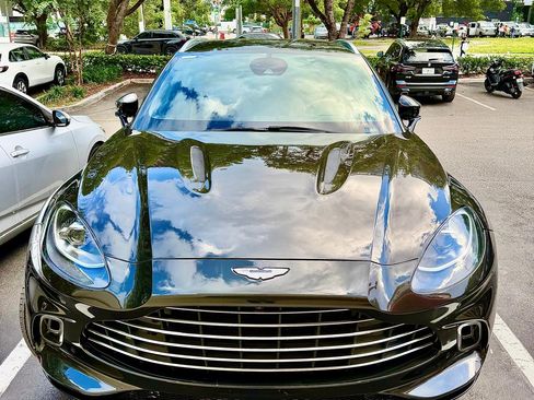 Used 2021 Aston Martin DBX AWD/4WD image 19