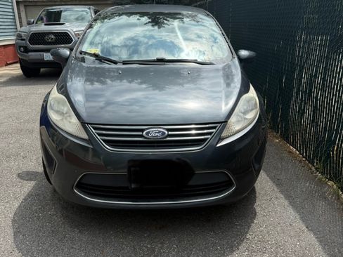 Used 2011 Ford Fiesta S FWD image 1