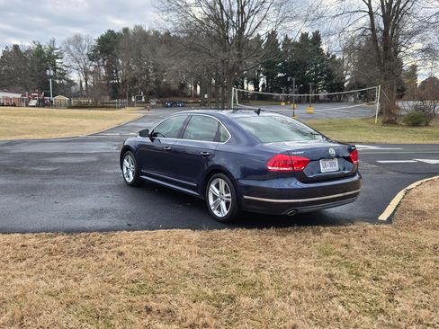 Used 2013 Volkswagen Passat TDI SEL Premium image 6