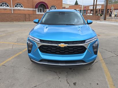 Used 2025 Chevrolet Trax LT w/ Driver Confidence Package