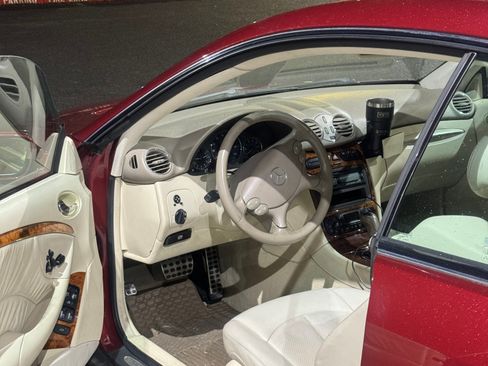 Used 2004 Mercedes-Benz CLK 320 Coupe image 6