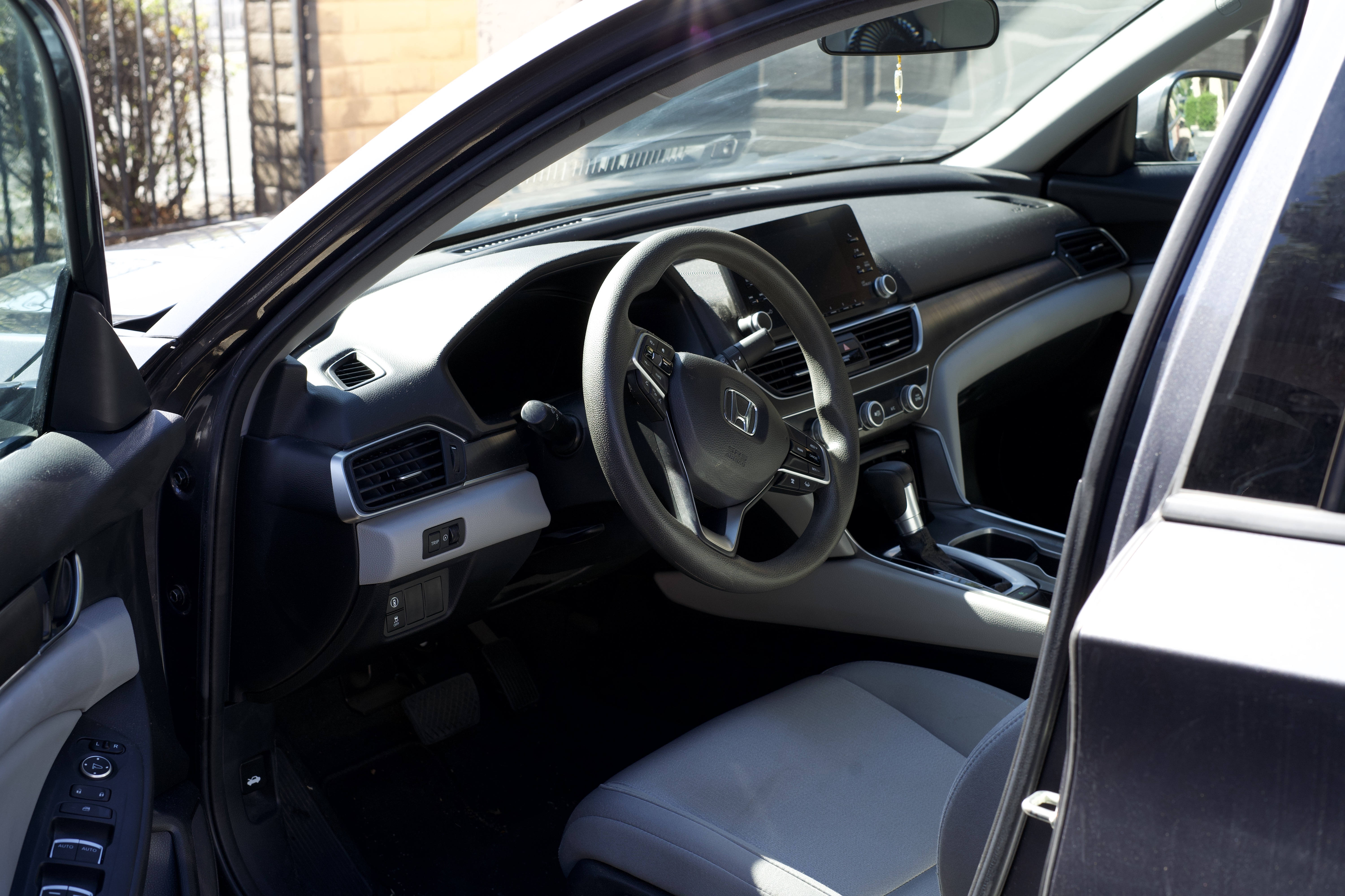 Used 2020 Honda Accord LX image 10