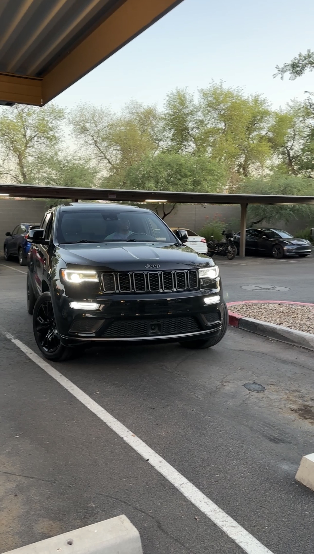 Used 2018 Jeep Grand Cherokee High Altitude AWD/4WD image 2