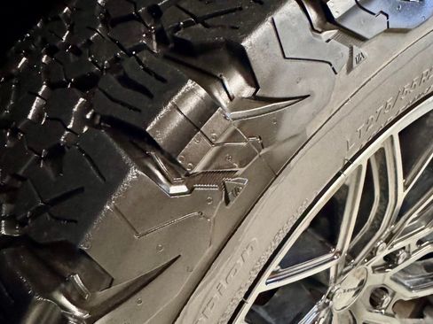 Used 2018 Chevrolet Silverado 1500 LTZ w/ Sport Package image 10