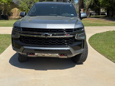 Used 2021 Chevrolet Tahoe Z71 w/ Z71 Signature Package image 4
